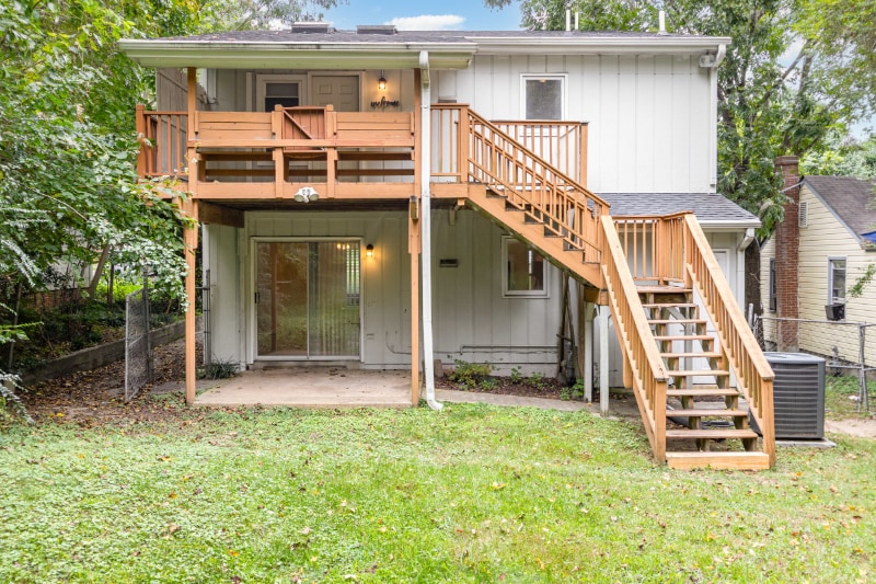 Building Photo - 205 Spring St