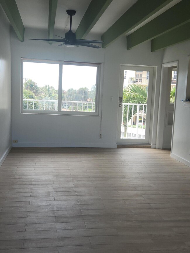 Building Photo - 3500 S Ocean Blvd
