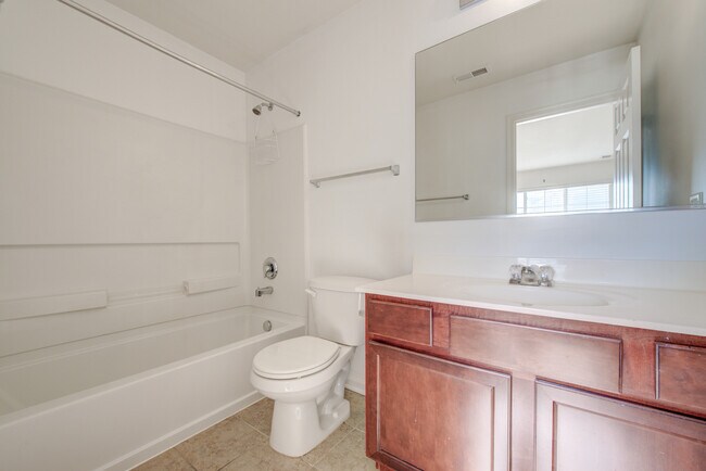 Building Photo - 3414 Cameron Dr