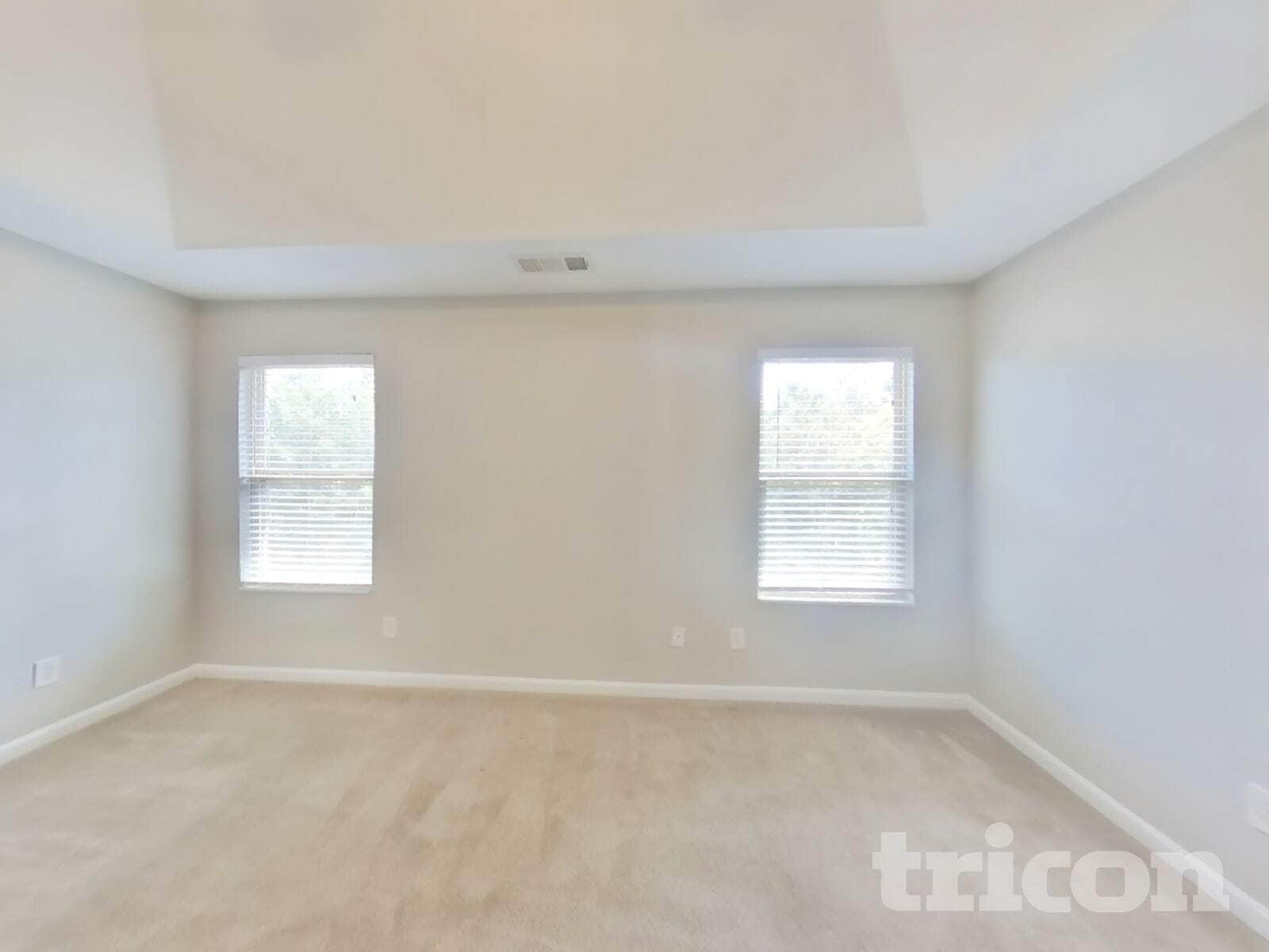 Building Photo - 4370 Rainer Dr