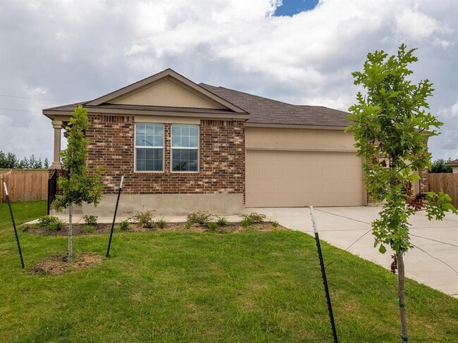Building Photo - 702 Silver Springs Bend