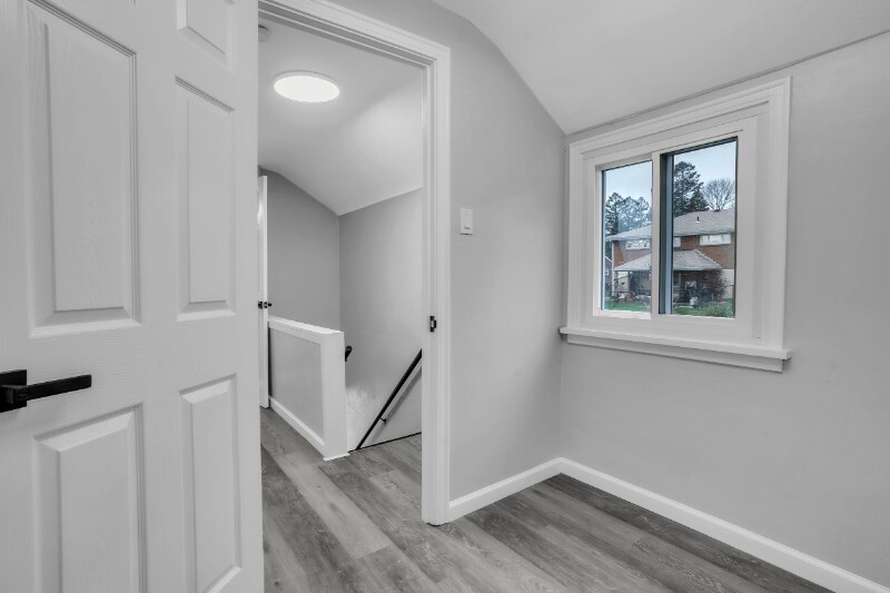 Building Photo - 1209 Cloverfield Dr