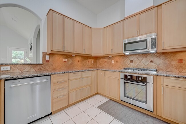 Building Photo - 3322 E Cedar Hollow Dr