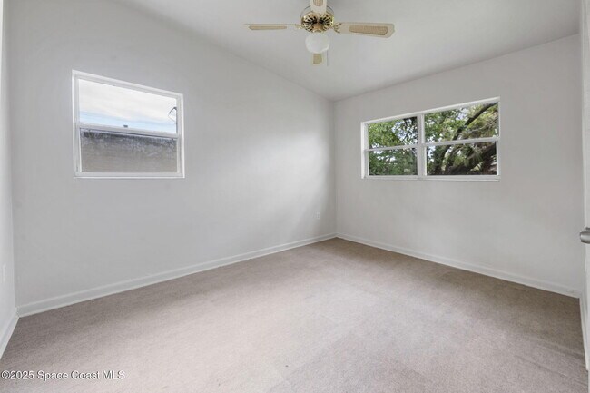 Building Photo - 418 N Fiske Blvd