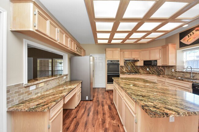 Building Photo - 16710 Colony Terrace Dr