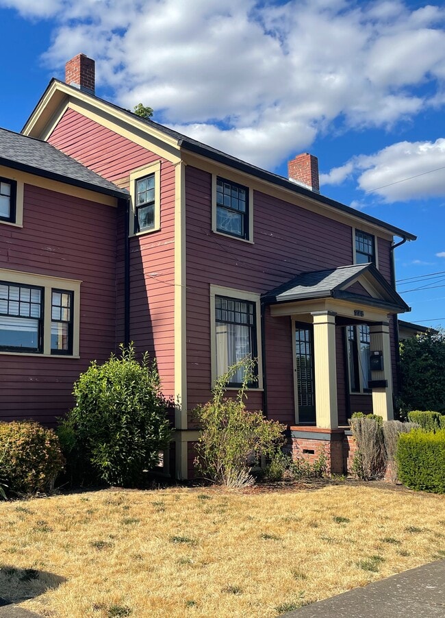 Primary Photo - 225 SE 5th Ave