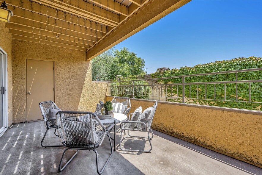 Building Photo - 440 Bollinger Canyon Ln