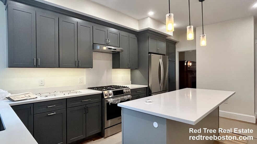 Building Photo - 10 Dwight St