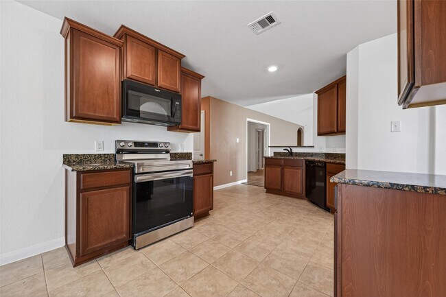 Building Photo - 22615 Harrington Field Dr