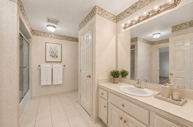 Building Photo - 1611 Copperas Cove