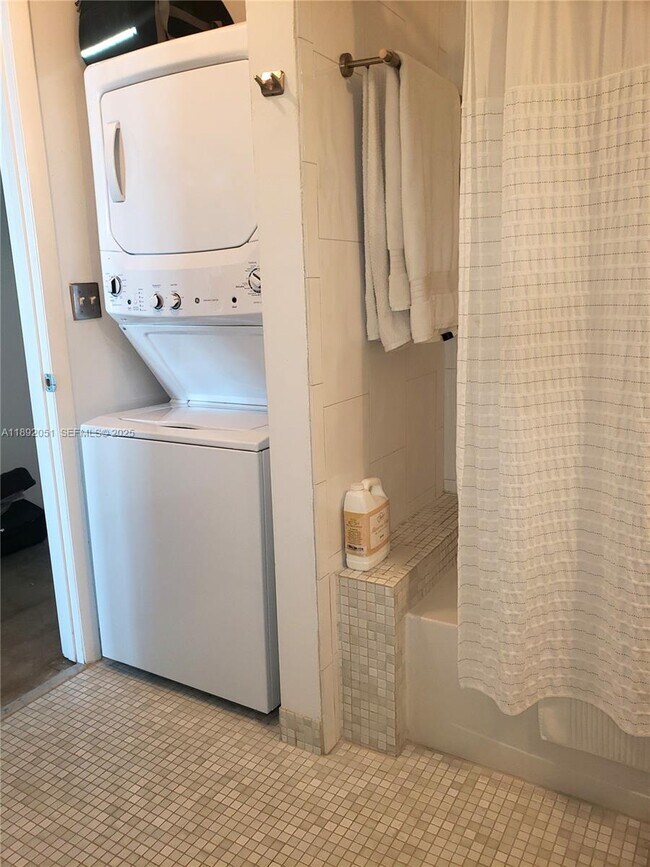 Building Photo - 8101 Biscayne Blvd