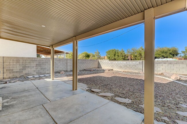 Building Photo - Single Family Home In N Las Vegas