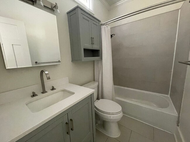 Building Photo - RENOVATED HOME IN THE HEART OF UPTOWN NEAR...