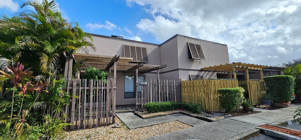 Building Photo - 1017 NW 124th Ave