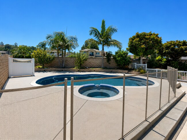 Building Photo - 6132 E Baja Dr
