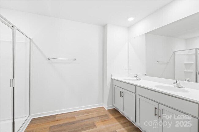 Building Photo - 3526 Cramer Crk Dr