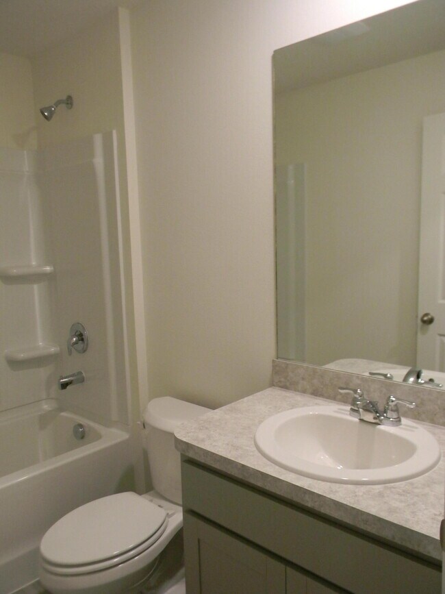 Building Photo - 491 Windswept Ave SW