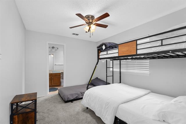 Building Photo - 2422 Whispering Cove Cir