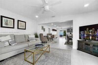 Building Photo - 617 NW 30th Ct