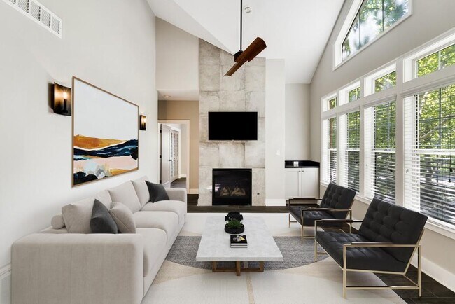 Primary Photo - 240 Renaissance Pkwy NE