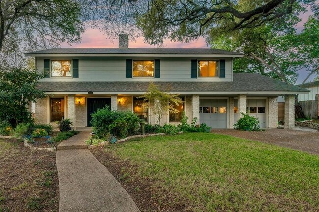 Building Photo - 9502 Castlewood Dr
