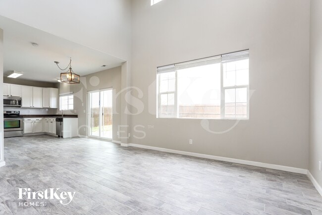 Building Photo - 1449 N Monument Dr