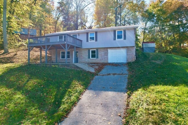 Primary Photo - 112 Fairwood St