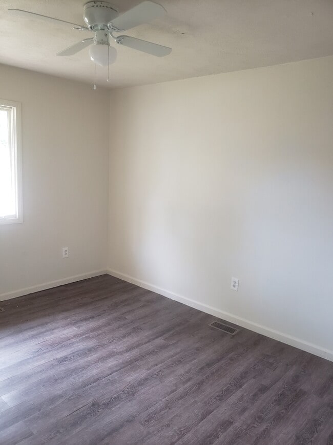 Building Photo - 1007 Tuttle Ave