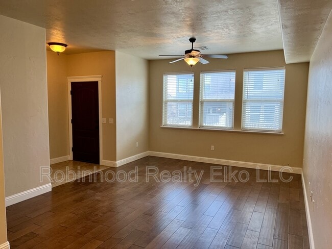 Building Photo - 3609 Autumn Colors Dr