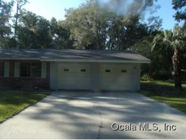 Primary Photo - PRIVATE, 3 BEDROOM 2 BATH, 2 CAR GARAGE, W...