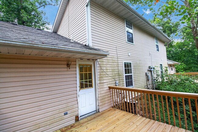 Building Photo - 5342 Godas Cir