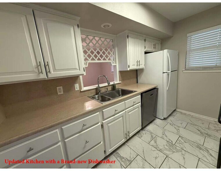 Updated Kitchen - 8502 Sagebrush Ln
