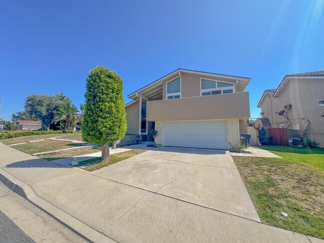 Building Photo - 25512 Maximus St