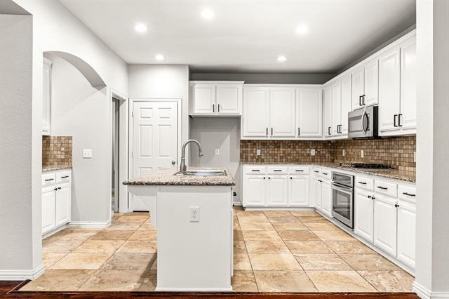 Building Photo - 2727 Breezy Point Ln