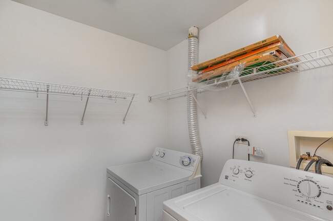 Building Photo - 2255 Georgetown Cir