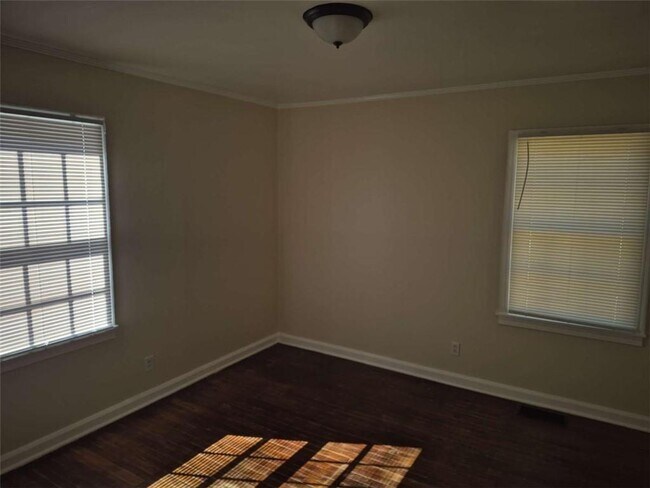 Building Photo - 2190 Jernigan Dr SE