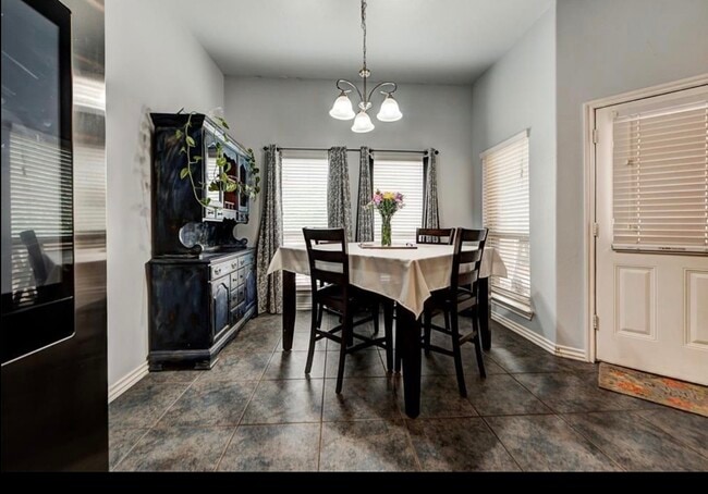 Building Photo - 11905 Whitney Way