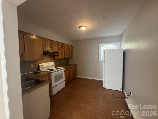 Building Photo - 341 Laurel St