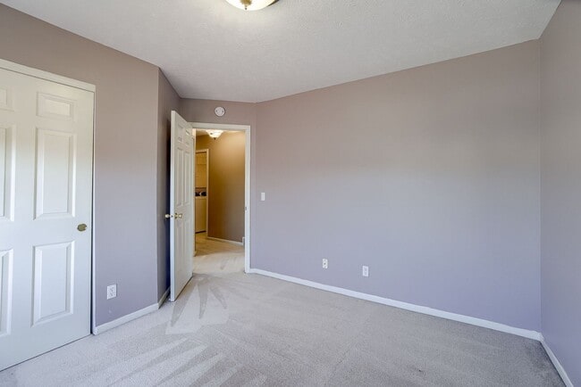 Building Photo - 3 Bedroom In A Great Location!!