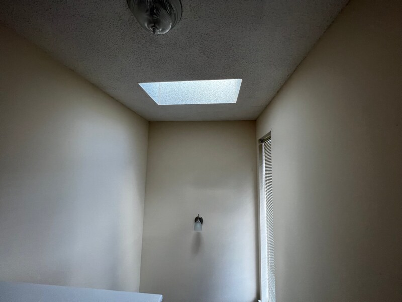 Building Photo - 343 Lee's Ml Dr