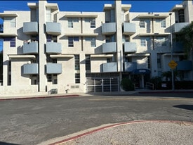 Building Photo - 5350 White Oak Ave