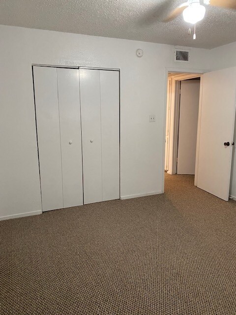 Building Photo - 2221 Lavern St