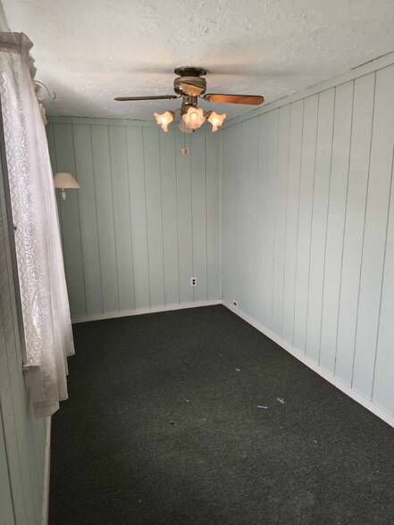 Building Photo - 411 Brook St