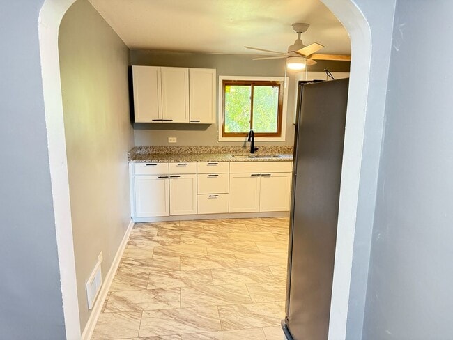 Building Photo - 3141 Green St