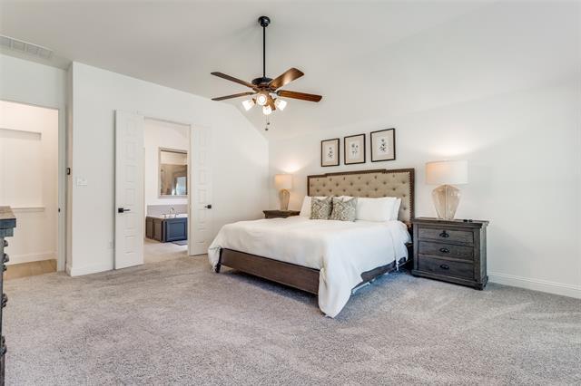 Building Photo - 8221 Legacy Oak Dr