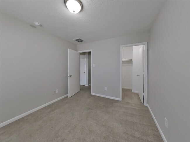 Building Photo - 19325 Cascade Green Ct