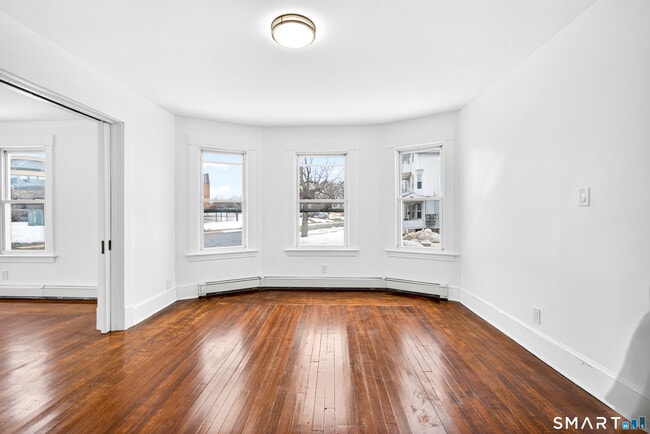 Building Photo - 168 Black Rock Ave