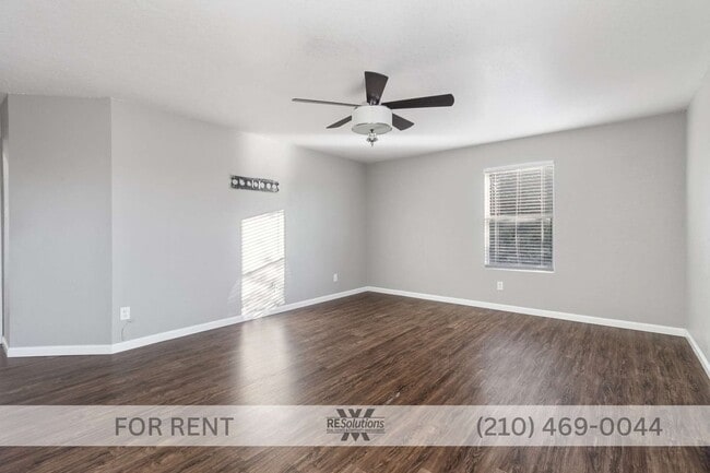 Building Photo - 203 Shadbush St