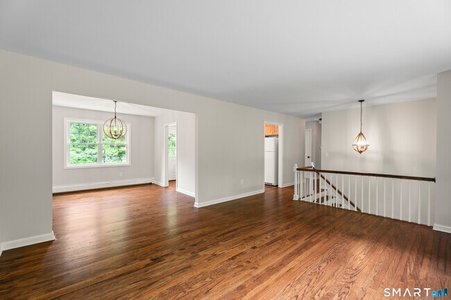 Building Photo - 831 Nut Plains Rd