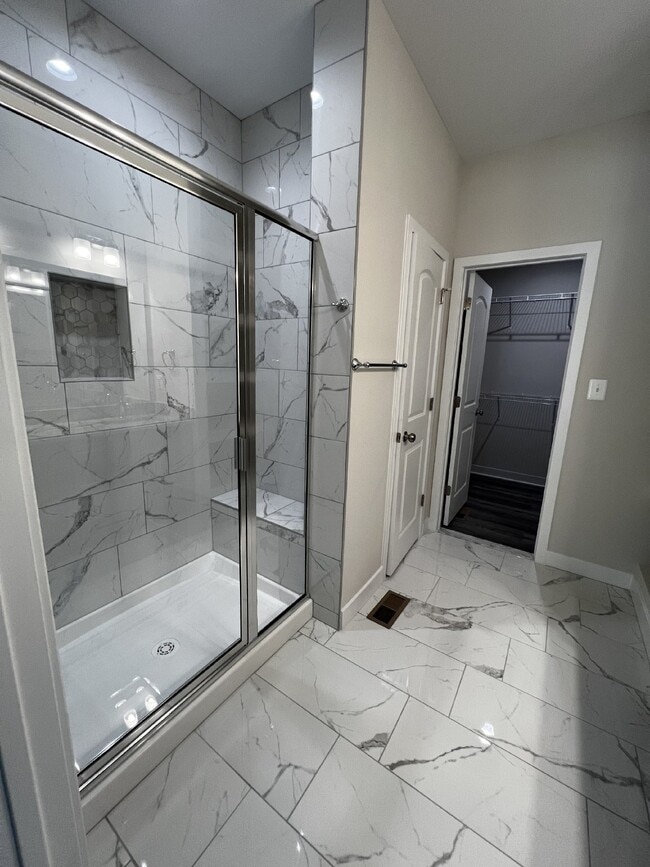 Building Photo - 38 Meadow View Ln